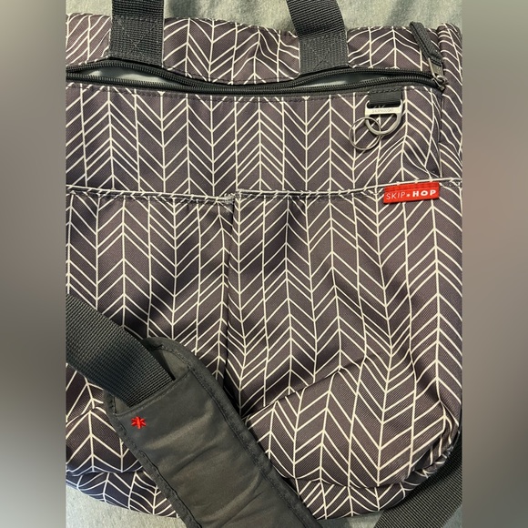 Skip Hop Duo Signature Diaper Bag, Grey Feather - Picture 2 of 6
